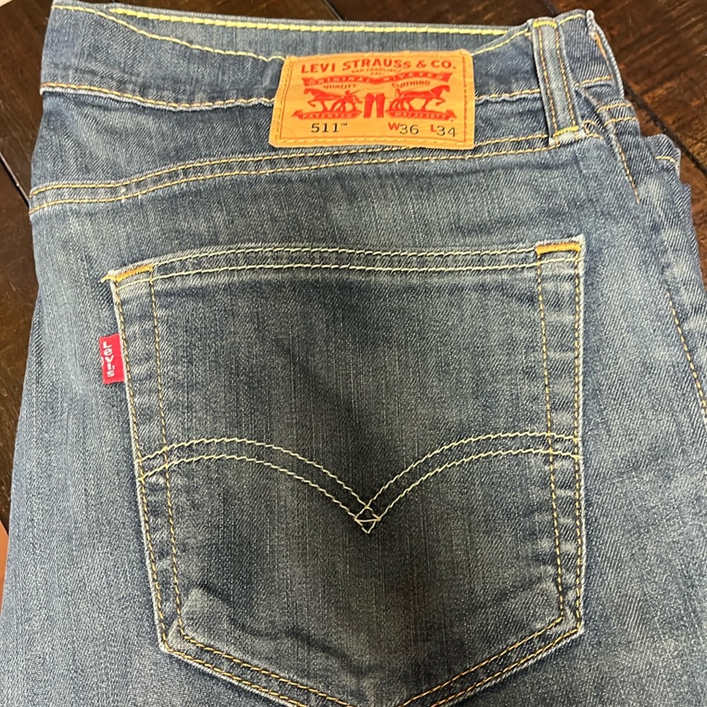 Levi 511